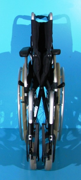 Scaun cu rotile second hand Meyra - latime sezut 43 cm