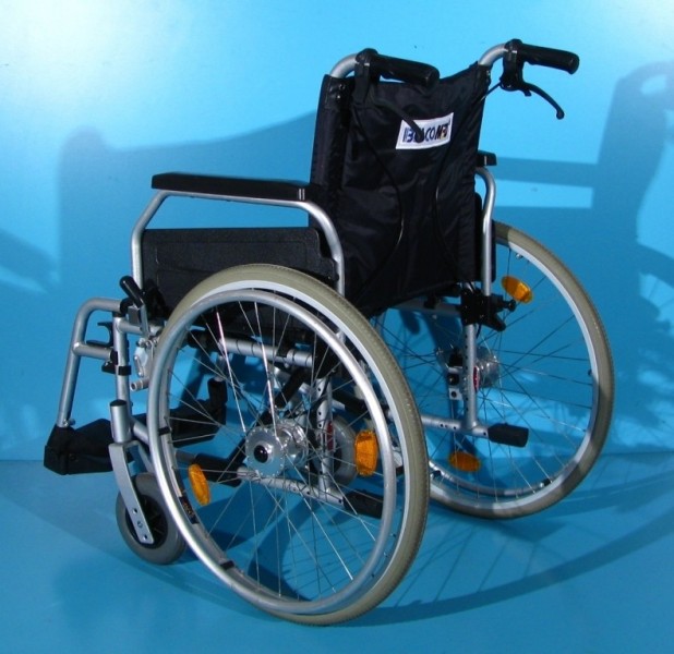 Scaun cu rotile second hand Ibesco MD - latime sezut 45 cm