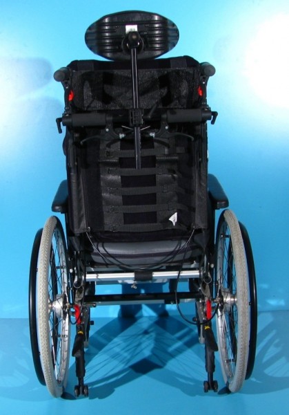 Scaun cu rotile  Netti / latime sezut 43 cm