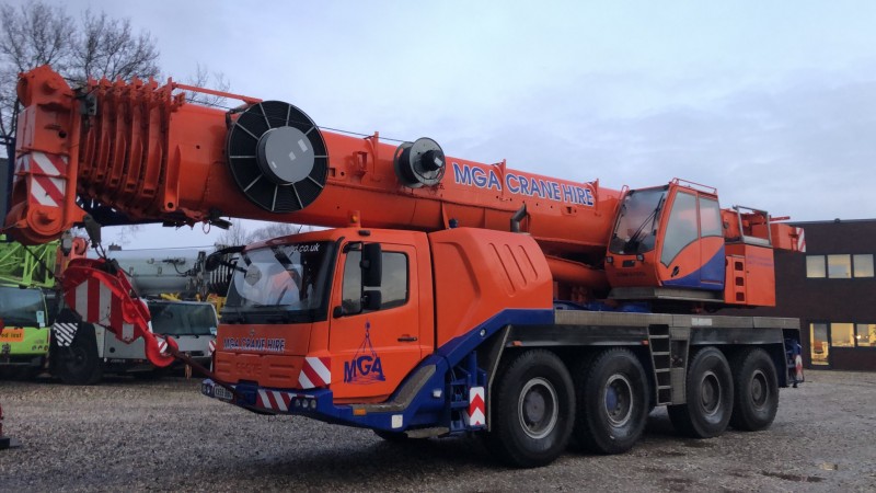 Inchiriez macara/macarale-intre 22-300 tone