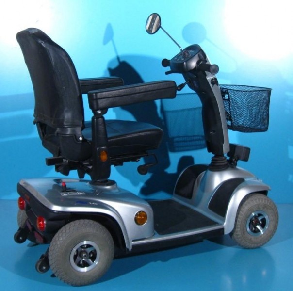 Scuter electric Invacare Leo - 6 km/