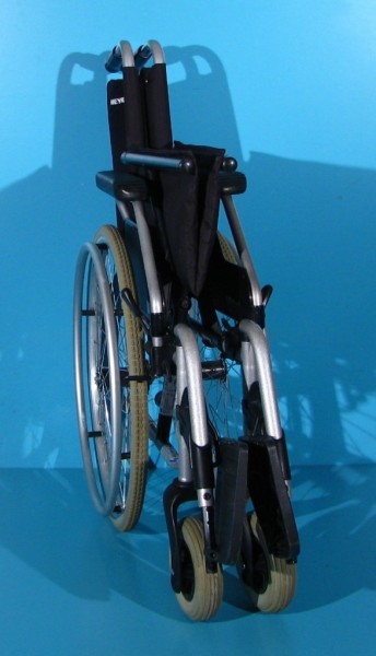 Scaun cu rotile Meyra   latime sezut 48 cm