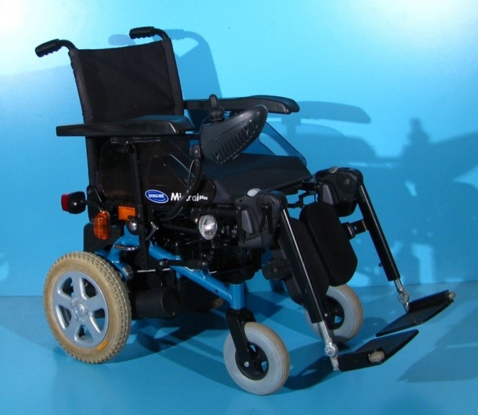 Carucior electric pliabil  Invacare Mistral - 6 km h