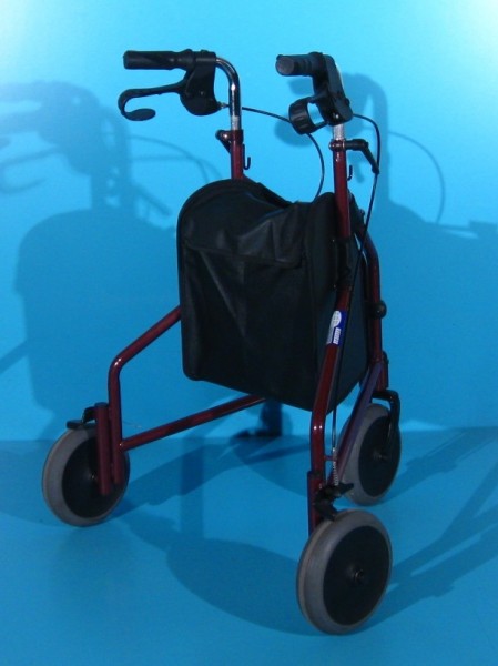 Cadru de mers cu 3 roti  Invacare