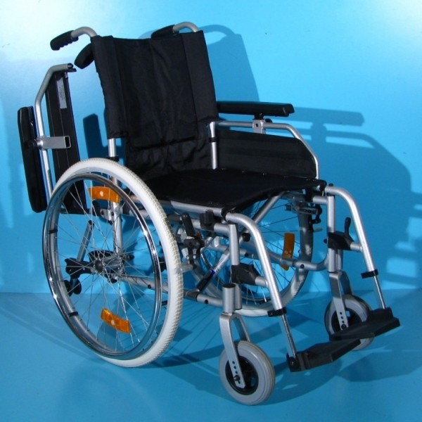 Scaun cu rotile Trenmobil / latime sezut 43 cm