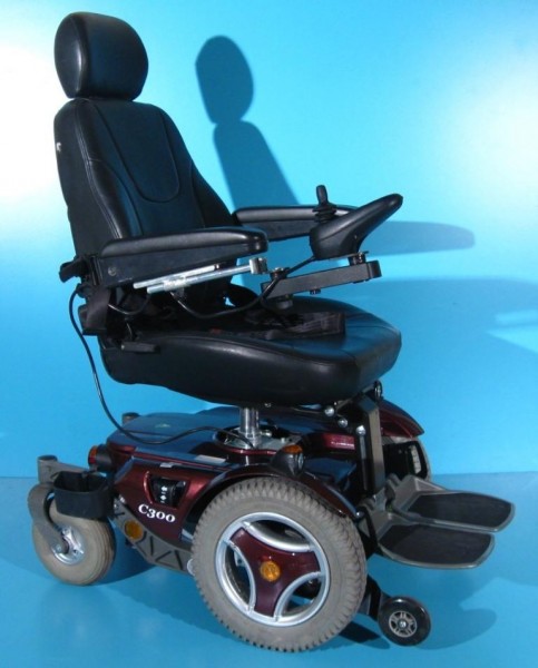 Scaun cu rotile nepliabil pentru adulti