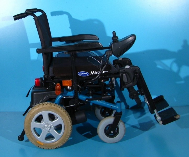 Carucior electric pliabil  Invacare Mistral - 6 km h