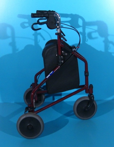 Cadru de mers cu 3 roti  Invacare