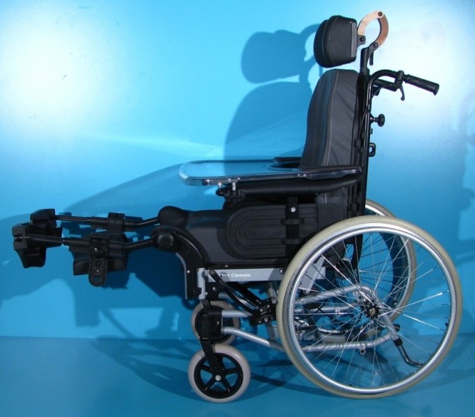 Scaun cu rotile Invacare   latime sezut 41 cm