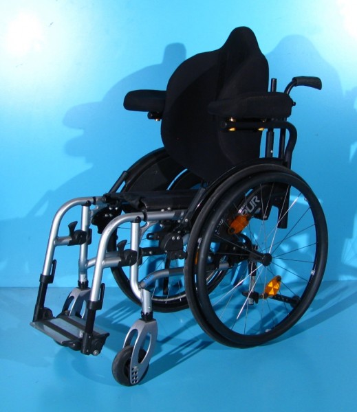 Scaun cu rotile din aluminiu  Sopur 