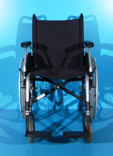 Scaun cu rotile  Meyra - sezut 46 cm